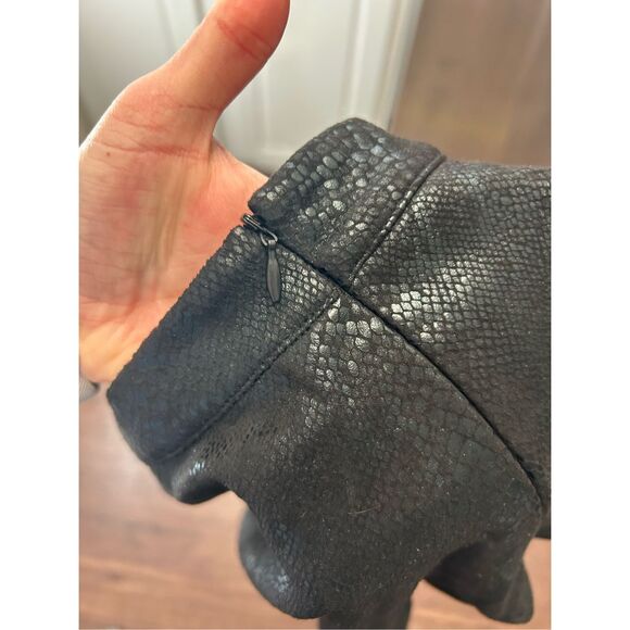 Do + Be NWT Black Snakeskin Scrunch Asymmetrical Skirt, Sz Small - Picture 7 of 9